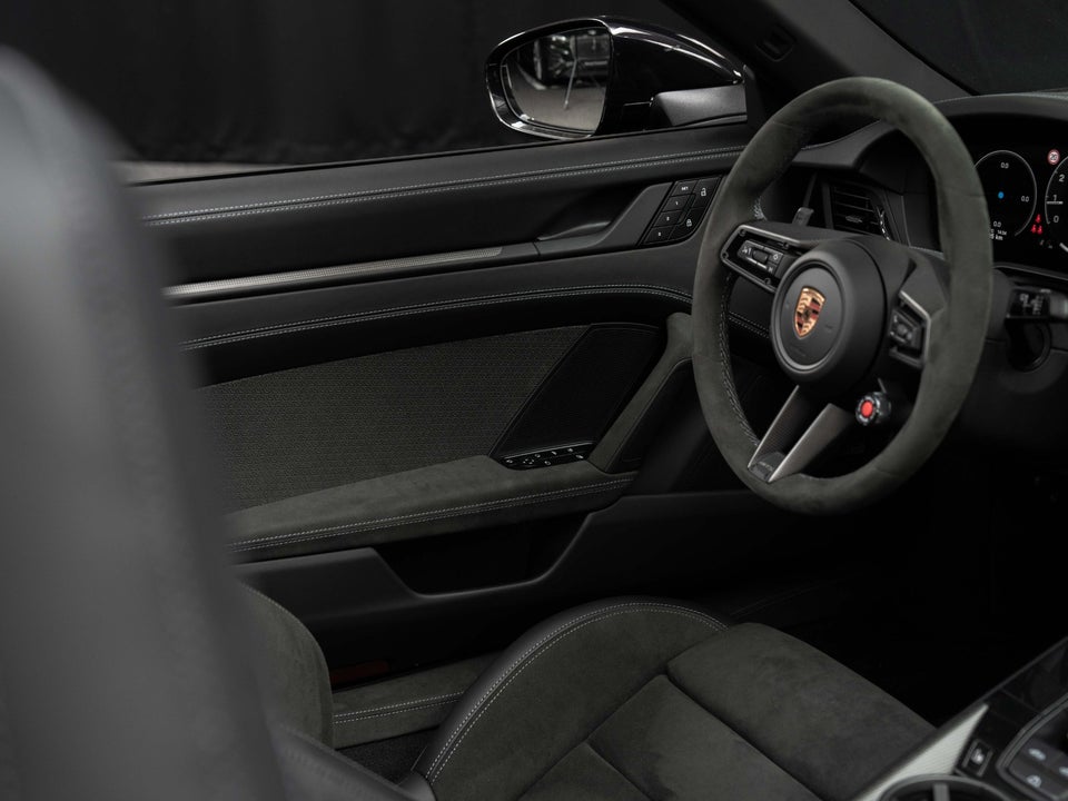 Porsche 911 Carrera 4 GTS 3,6 Cabriolet PDK 2d