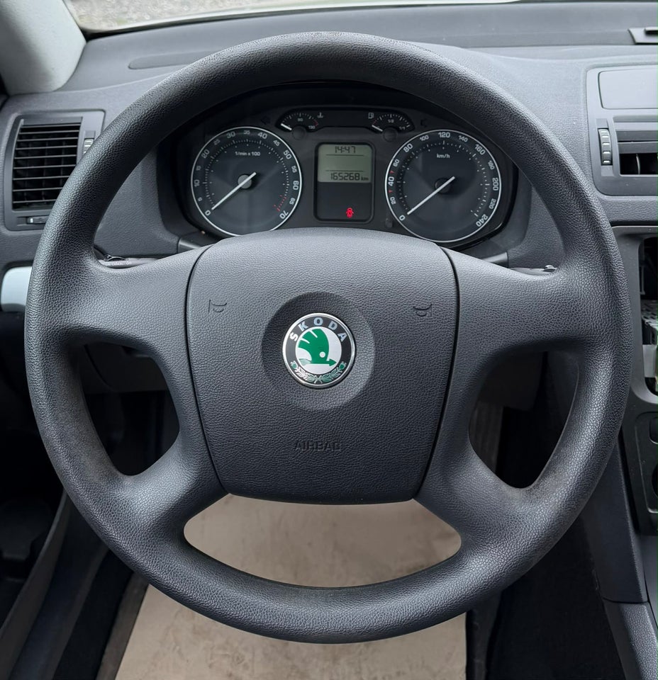 Skoda Octavia 1,8 TSi 160 Ambiente 5d
