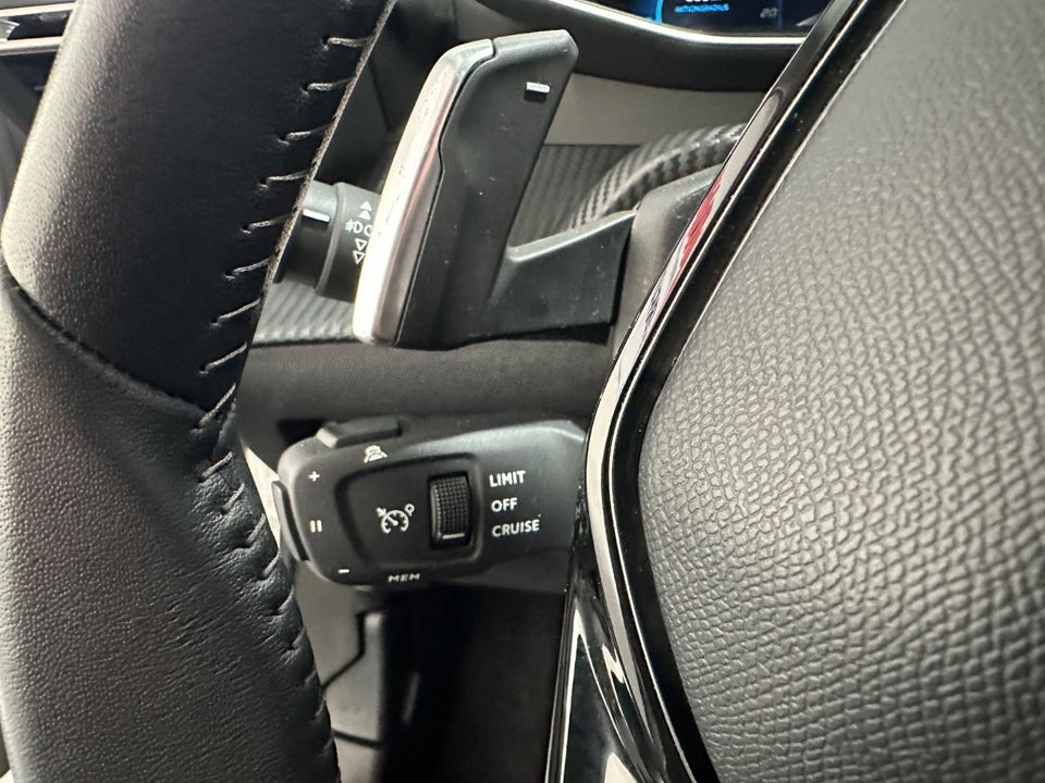 Peugeot 2008 1,2 PureTech 130 Allure Pack EAT8 Van 5d