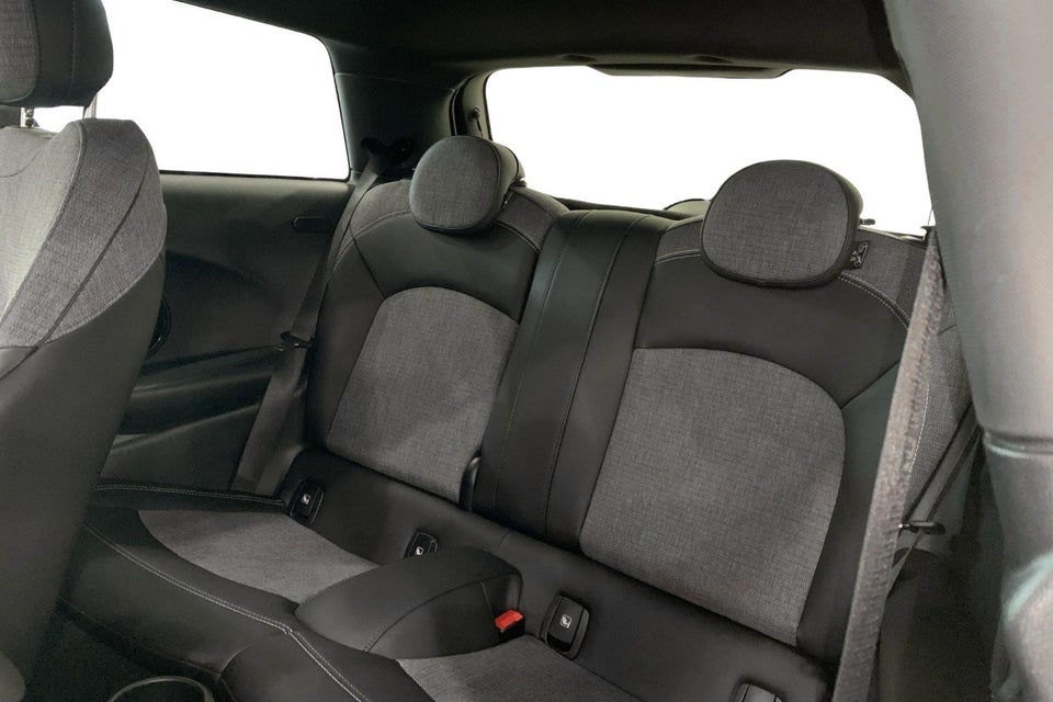 MINI Cooper SE Classic Trim 3d