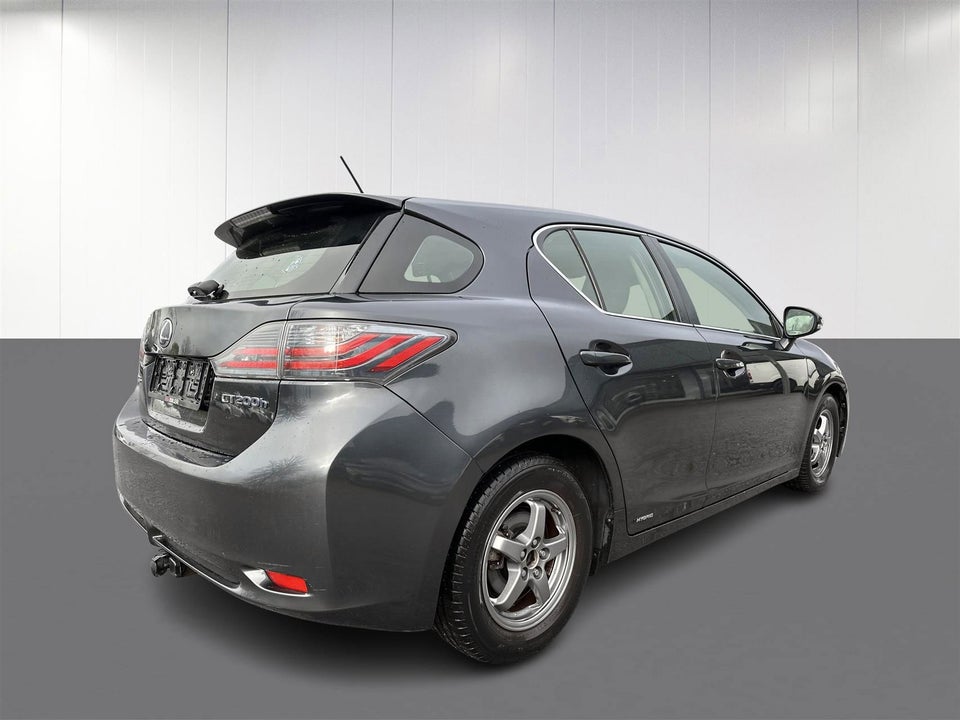 Lexus CT200h 1,8 L1 aut. 5d