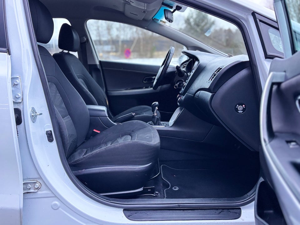 Kia Ceed 1,4 CVVT Collect SW 5d