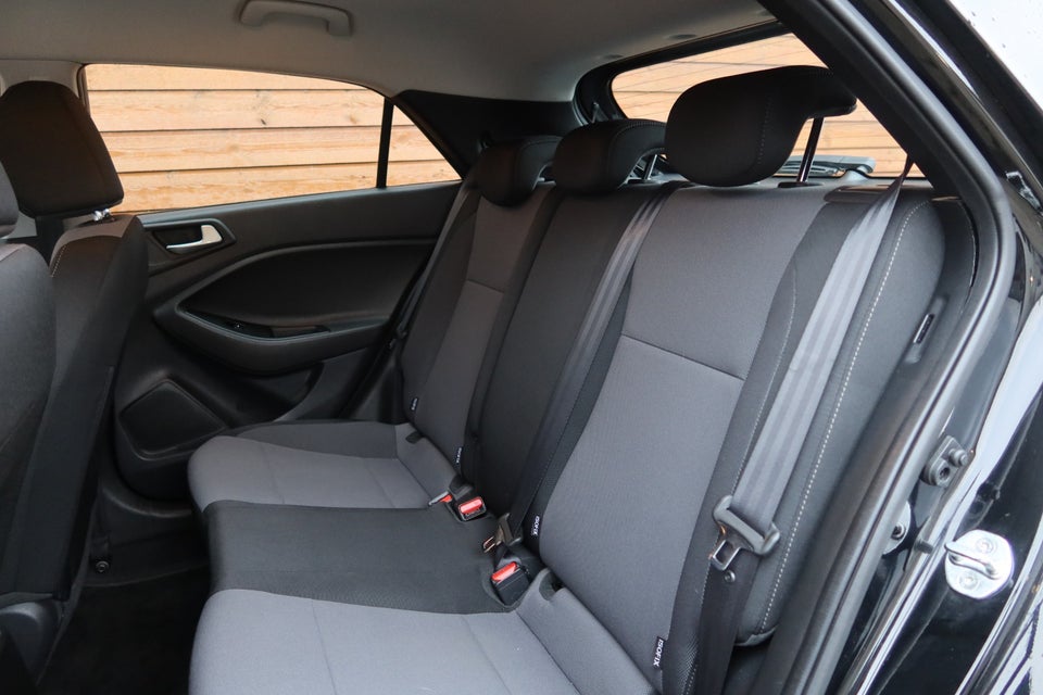 Hyundai i20 1,25 Style 5d