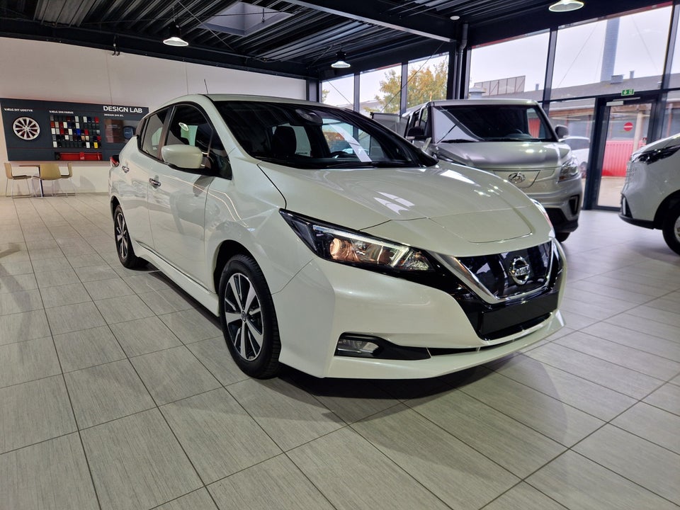 Nissan Leaf 40 Acenta 5d