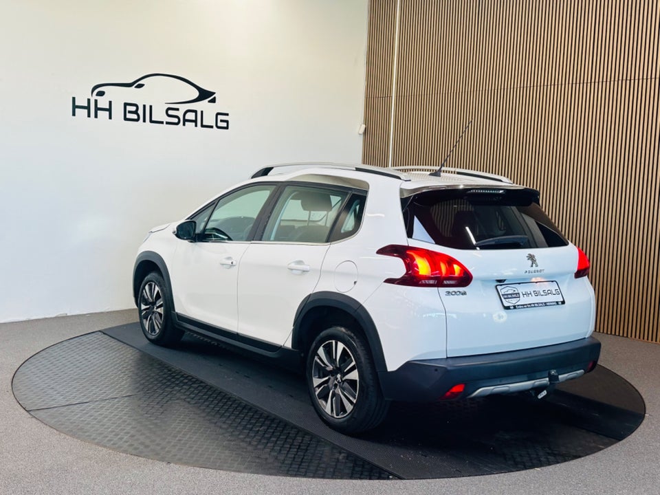 Peugeot 2008 1,6 BlueHDi 120 Allure Sky 5d