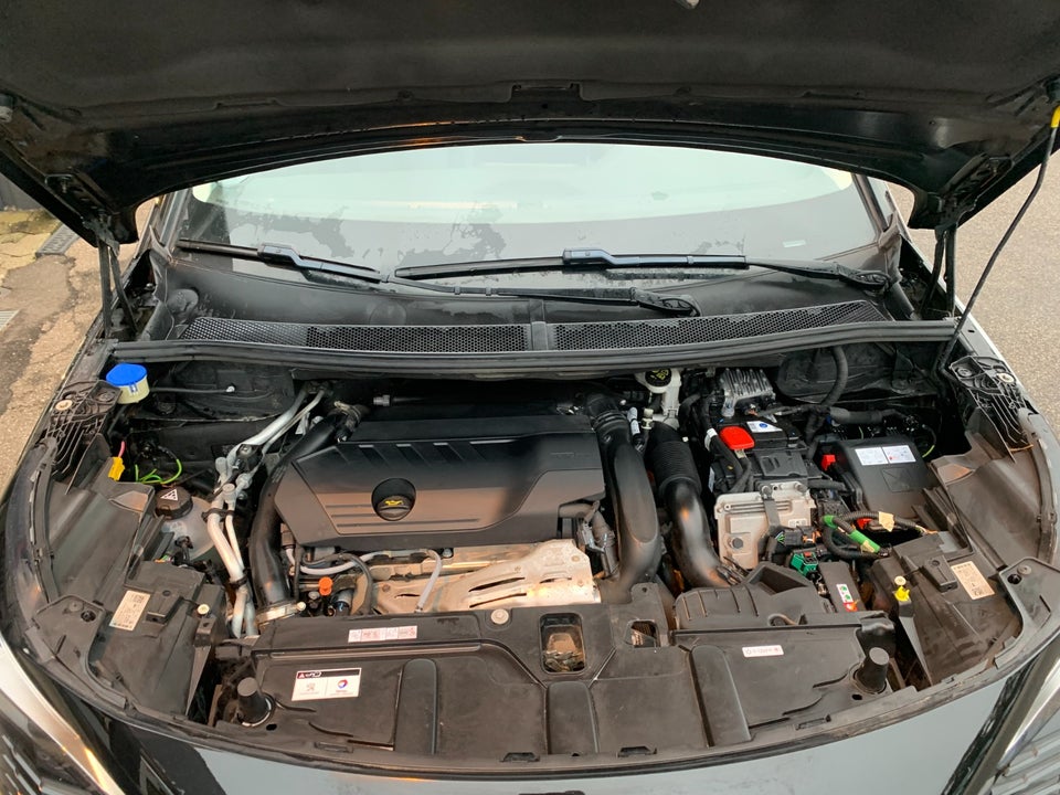 Peugeot 3008 1,6 Hybrid Allure EAT8 5d