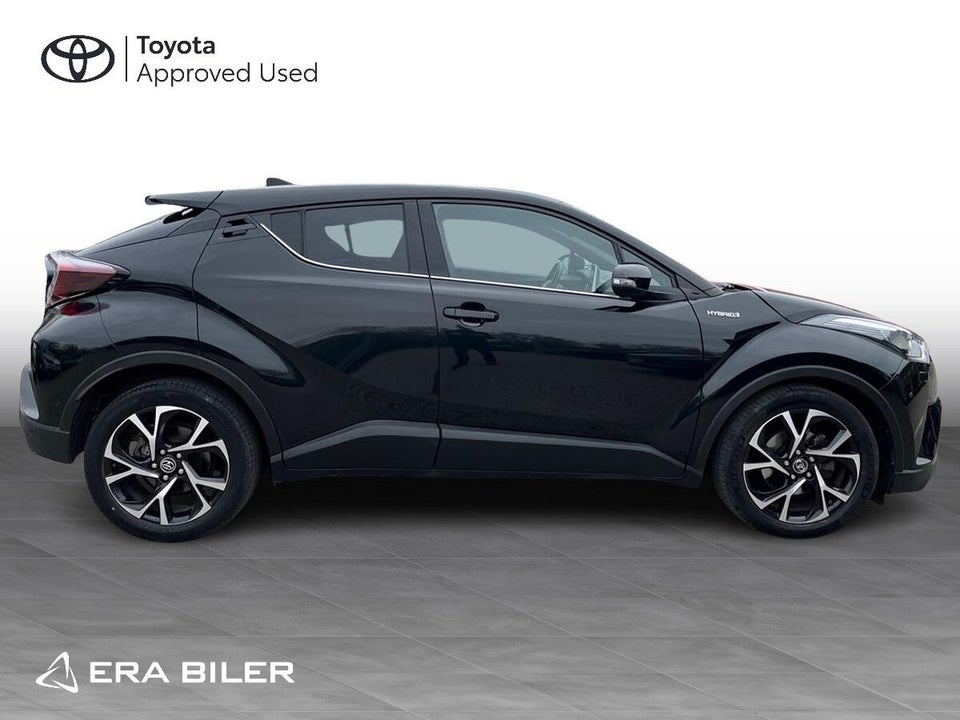 Toyota C-HR 1,8 Hybrid Premium Selected CVT 5d