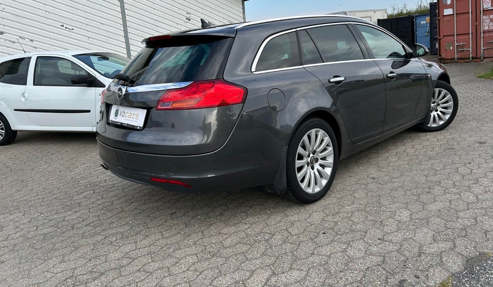 Opel Insignia 1,8 Cosmo Sports Tourer 5d