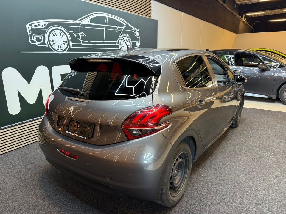 Peugeot 208 1,5 BlueHDi 100 Signature Sky 5d