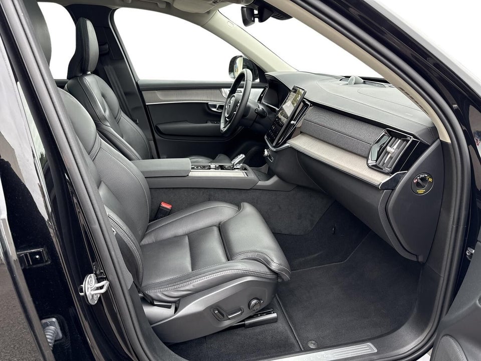 Volvo XC90 2,0 T8 ReCharge Ultra Dark aut. AWD 7prs 5d