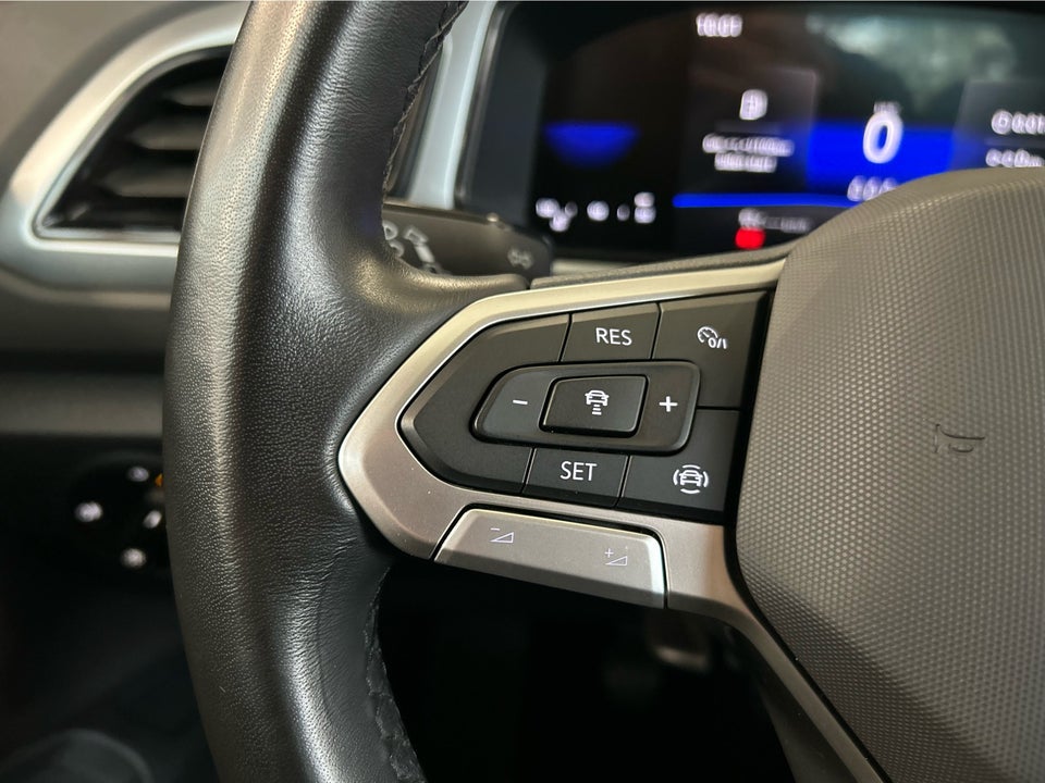 VW T-Roc 1,0 TSi 110 Life 5d