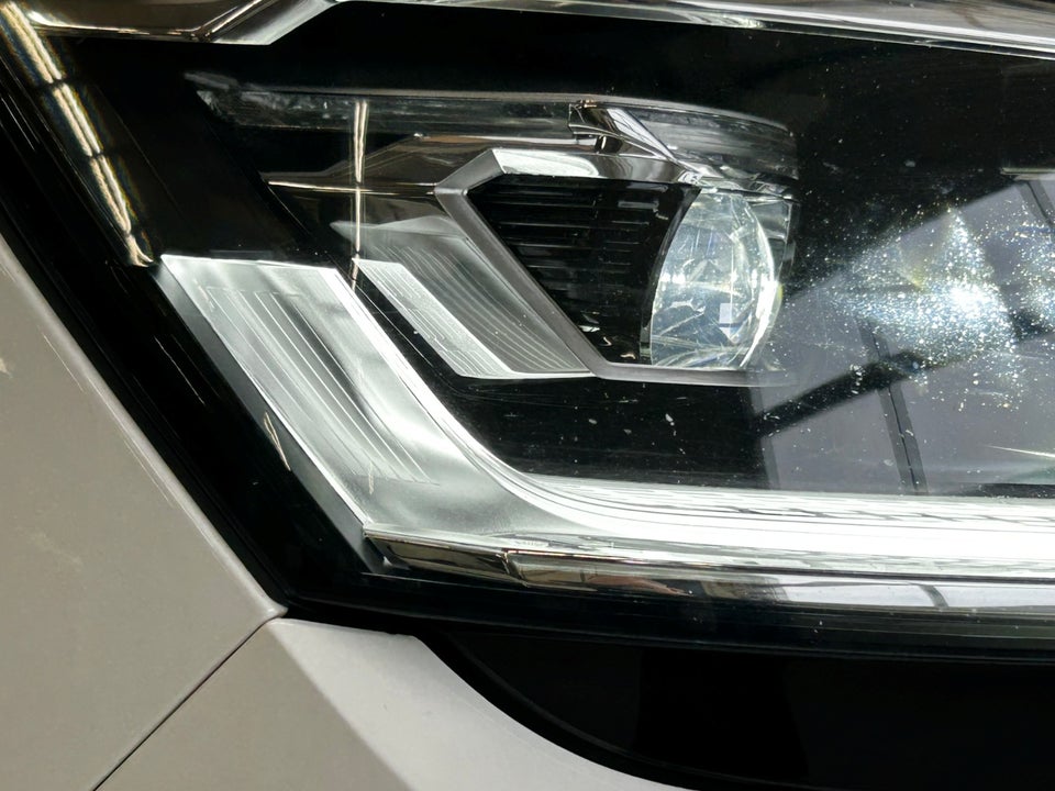 VW Transporter 2,0 TDi 150 Kassevogn lang