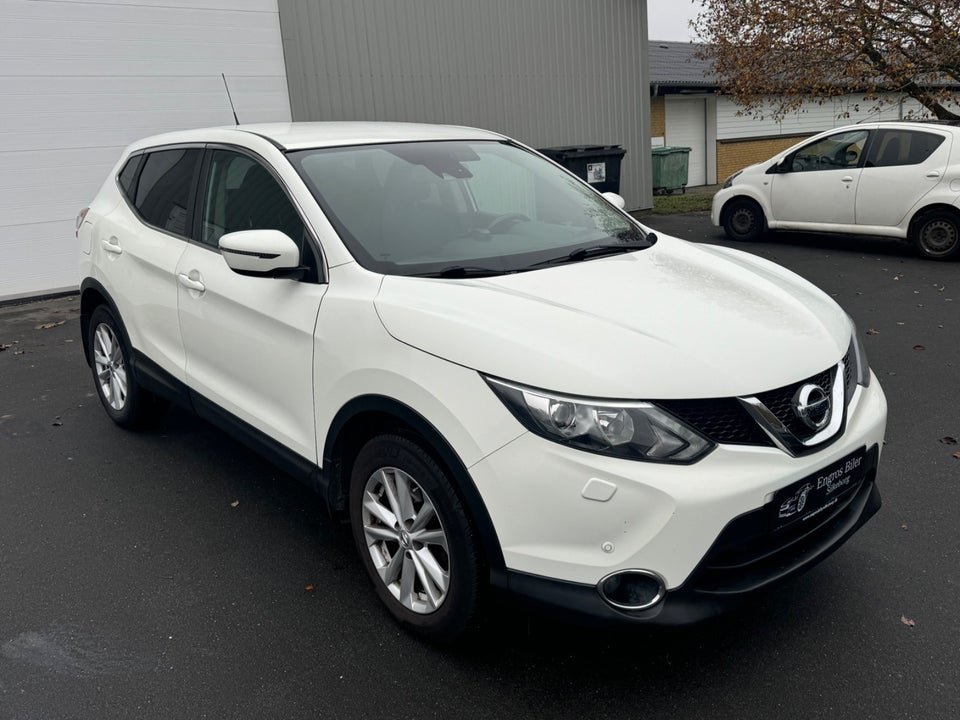 Nissan Qashqai 1,2 Dig-T 115 Acenta 5d