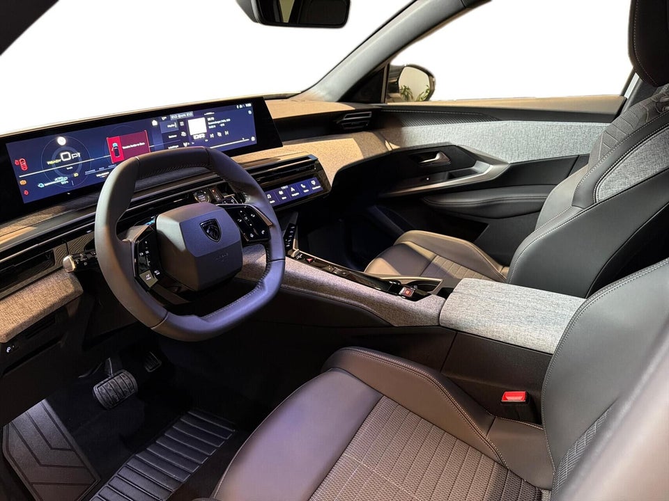 Peugeot e-5008 77 Allure Pack 7prs 5d