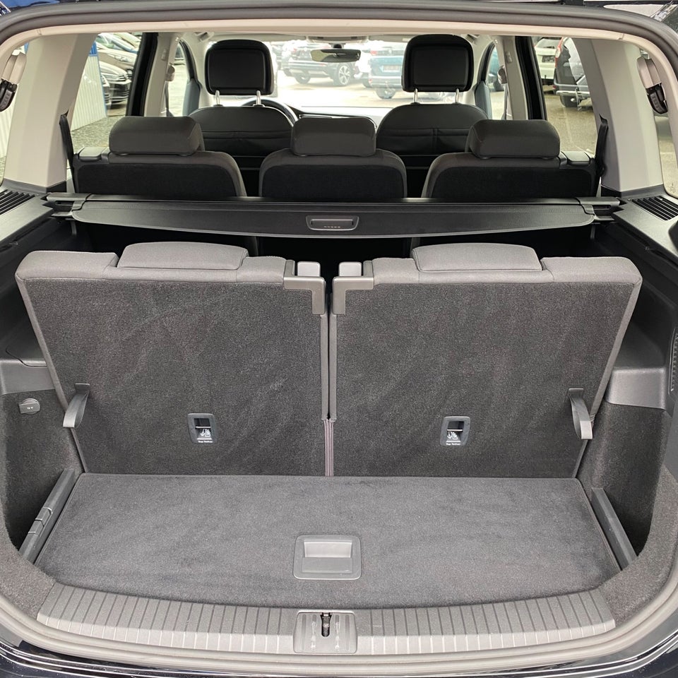 VW Touran 1,6 TDi 115 Comfortline 7prs 5d