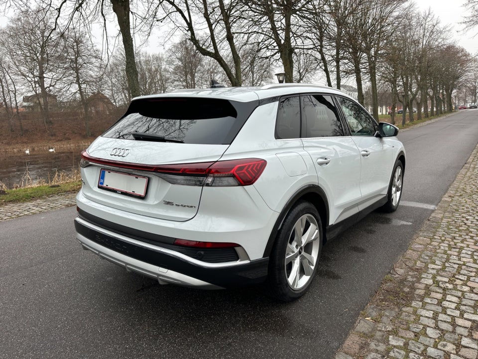 Audi Q4 e-tron 35 S-line 5d