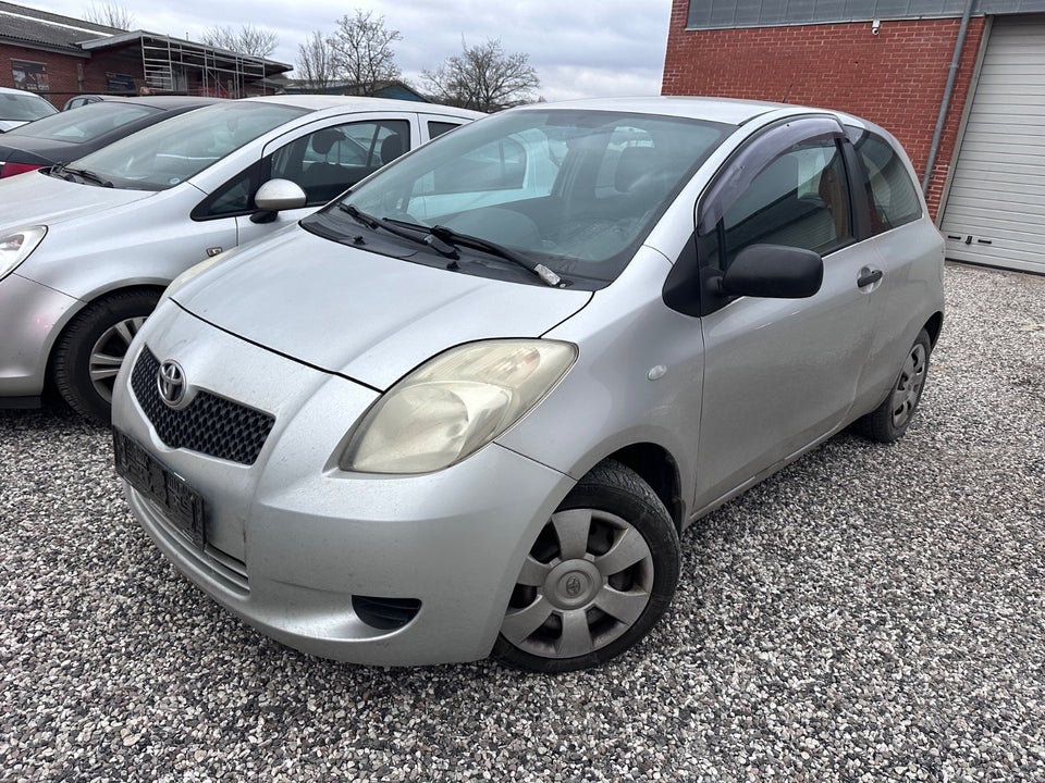 Toyota Yaris 1,3 Luna 3d