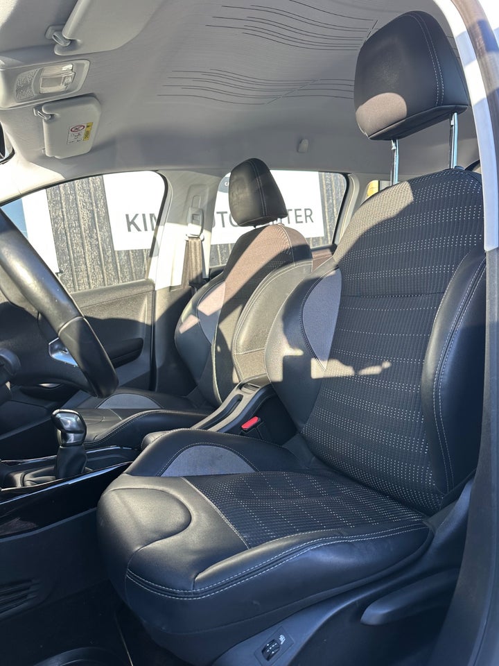 Peugeot 2008 1,2 VTi 82 Active+ 5d