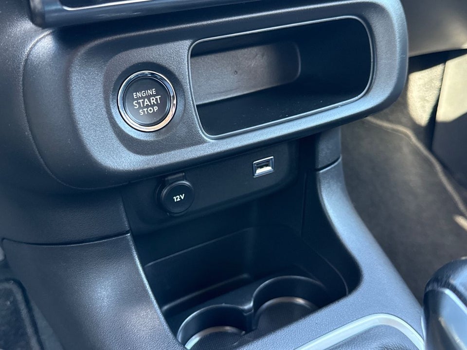 Citroën C3 1,2 PureTech 83 Shine Sport 5d