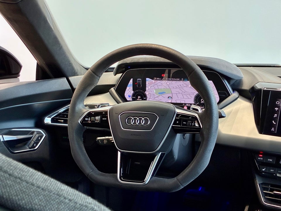 Audi e-tron GT quattro 4d