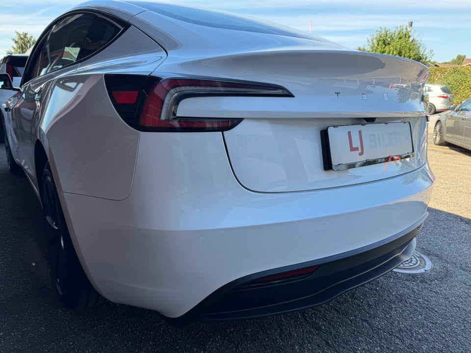 Tesla Model 3 RWD 4d