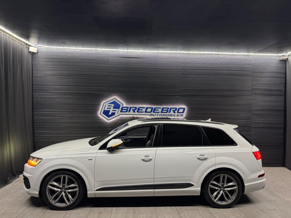 Audi Q7 3,0 TDi 272 S-line quattro Tiptr. 7prs 5d