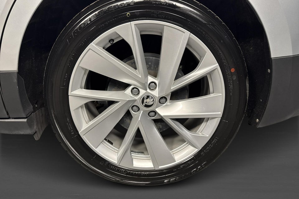 Skoda Enyaq 60 iV Lounge 5d