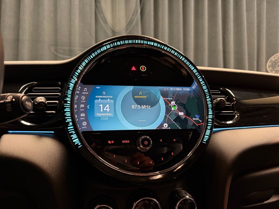 MINI Cooper SE Essential 3d
