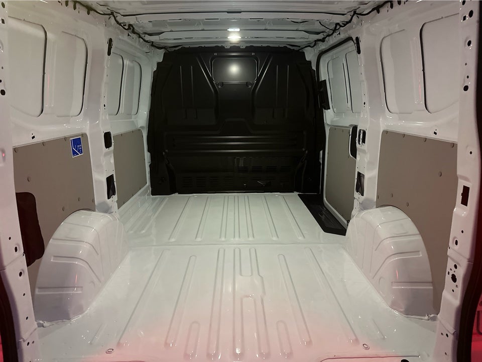 VW Transporter 2,0 TDi 110 Comfort Kassevogn SWB