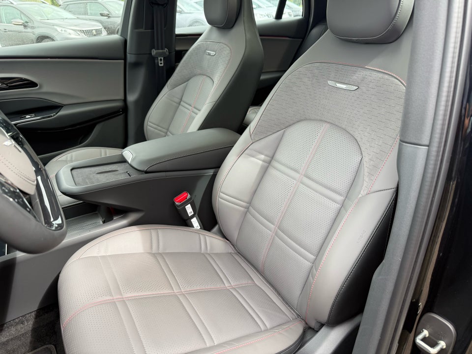 Hongqi EH7 111 Exclusive 4d