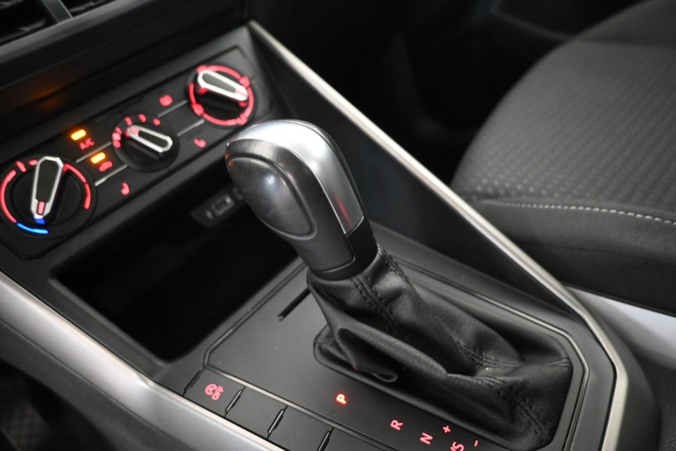 VW Polo 1,0 TSi 95 Comfortline Connect DSG 5d