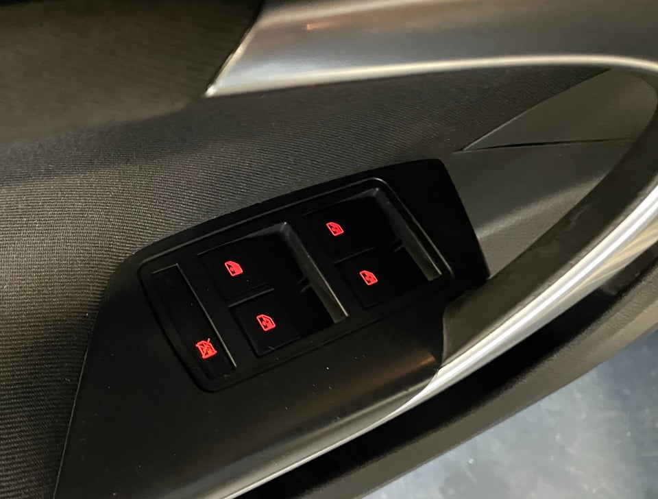 Opel Insignia 1,8 Edition 4d