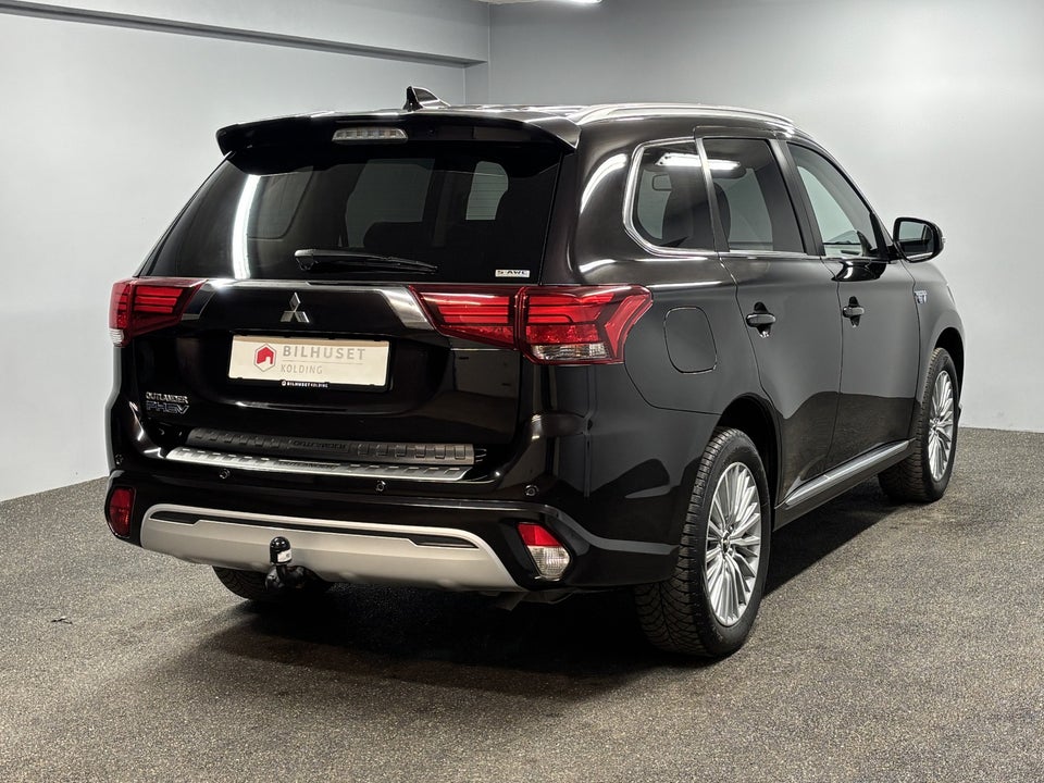 Mitsubishi Outlander 2,4 PHEV Intense CVT 4WD 5d