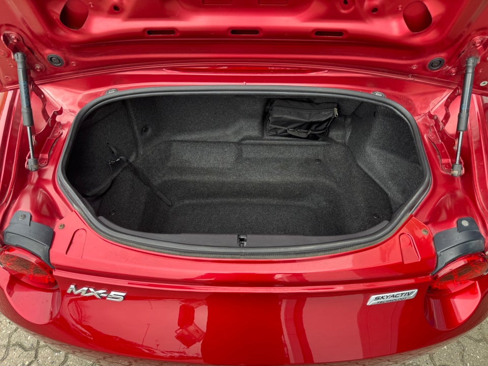 Mazda MX-5 1,5 SkyActiv-G 131 Roadster 2d