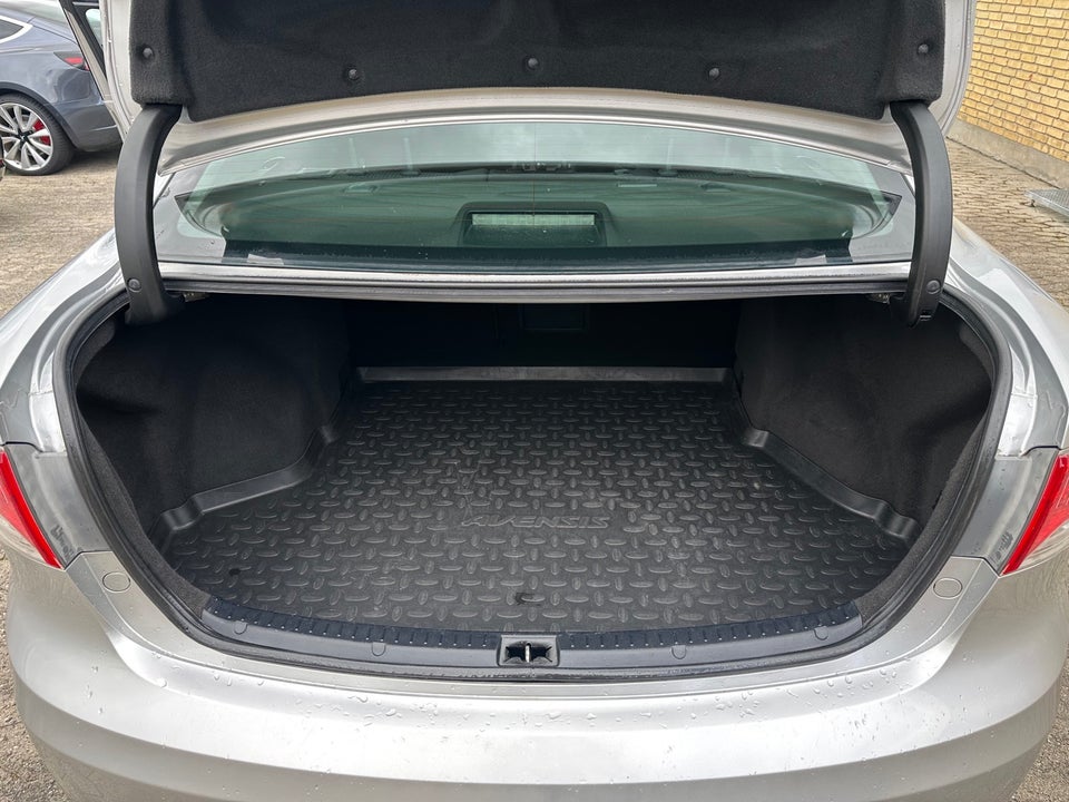 Toyota Avensis 1,8 VVT-i T2 4d