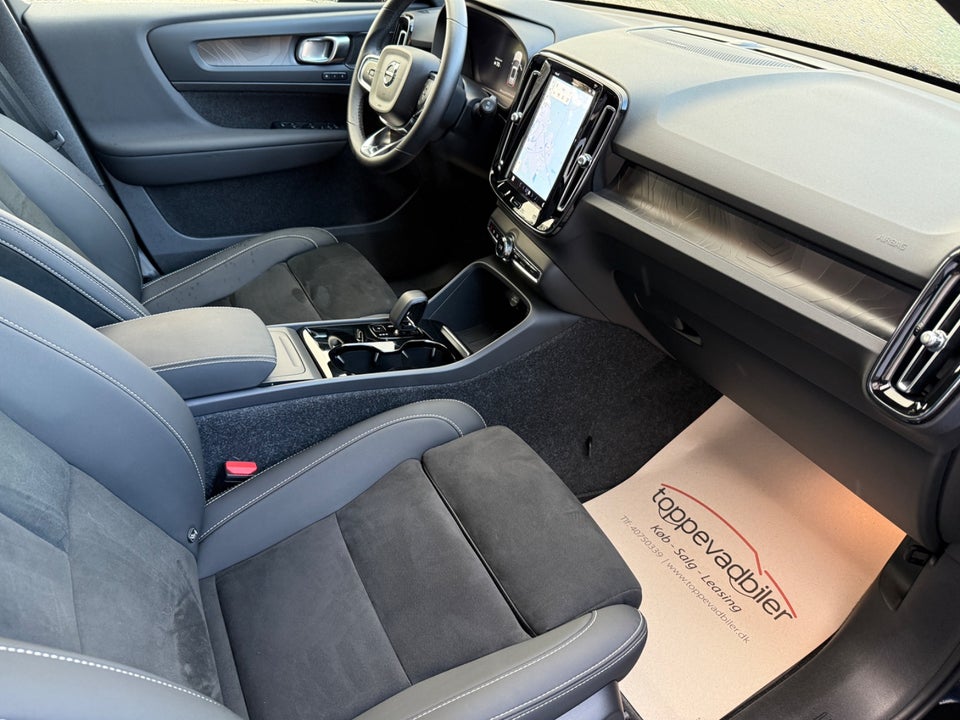 Volvo EX40 Extended Range Black Edition 5d