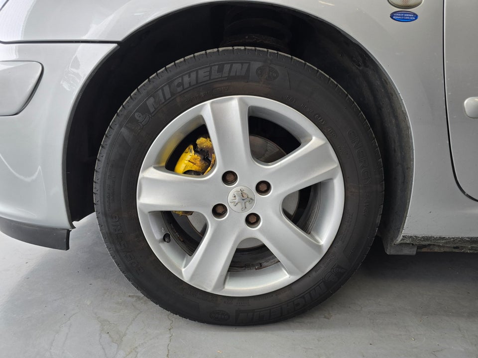 Peugeot 307 2,0 16V CC 2d