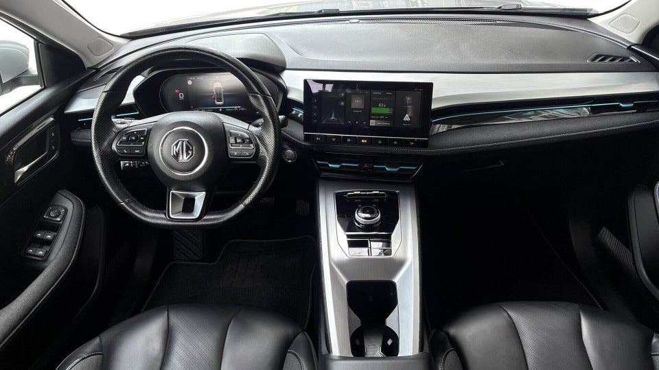 MG MG5 61 Luxury 5d