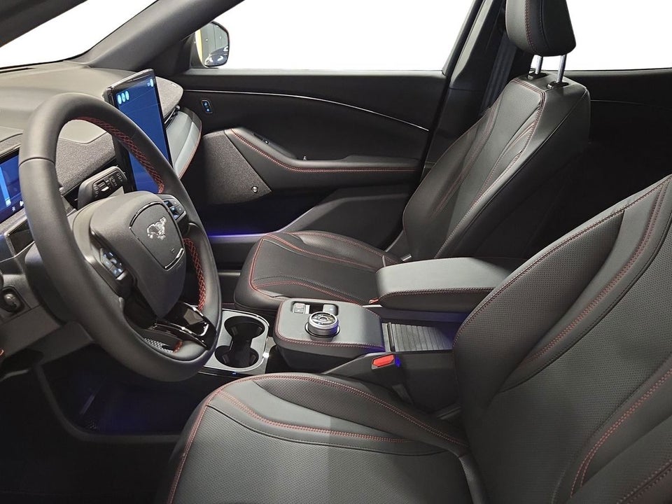 Ford Mustang Mach-E 98 Premium Extended Range AWD 5d