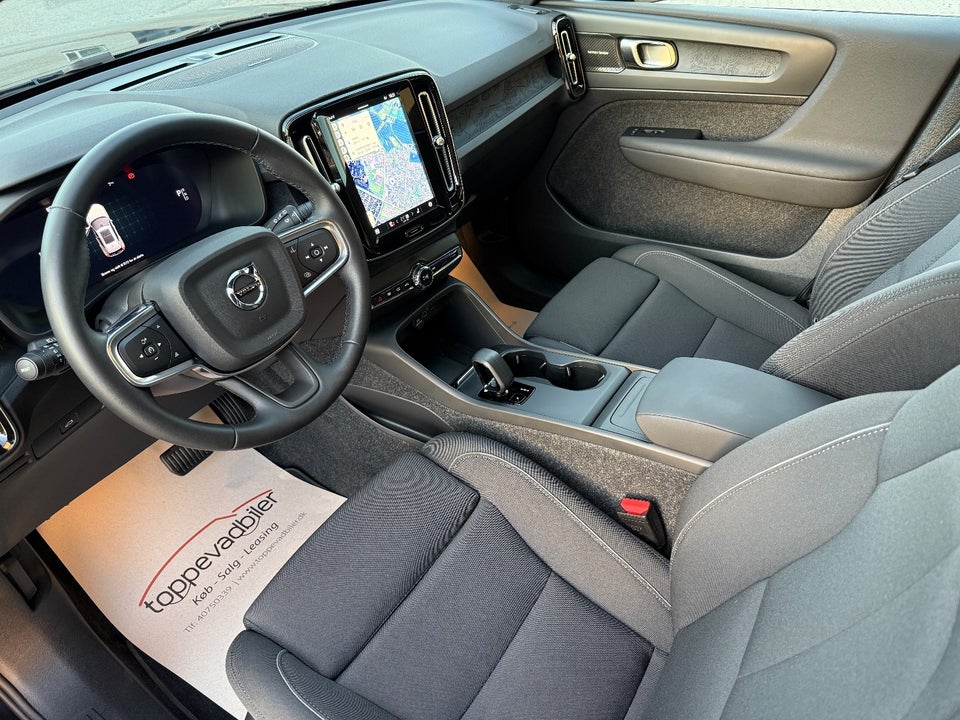 Volvo EX40 Extended Range Black Edition 5d