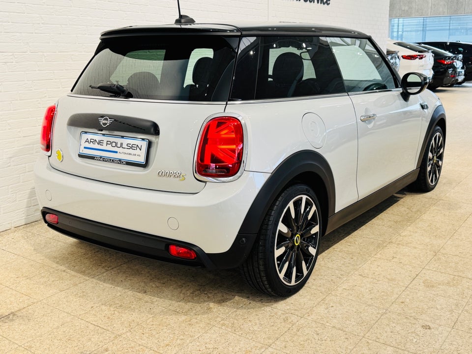 MINI Cooper SE Classic Trim 3d