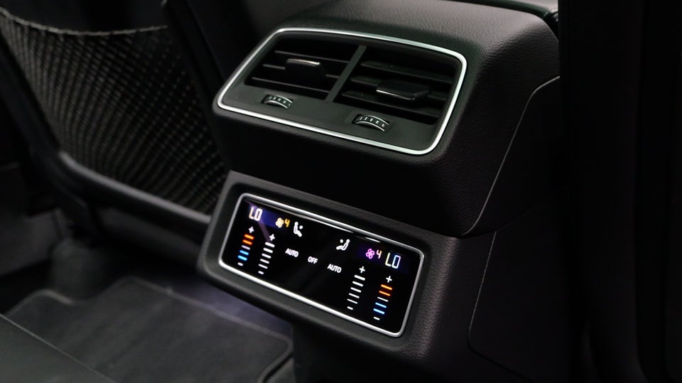 Audi Q8 e-tron 55 Advanced quattro 5d