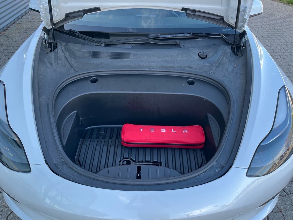 Tesla Model 3 RWD 4d