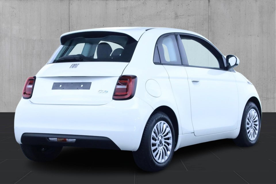 Fiat 500e 42 Icon 3+1 4d