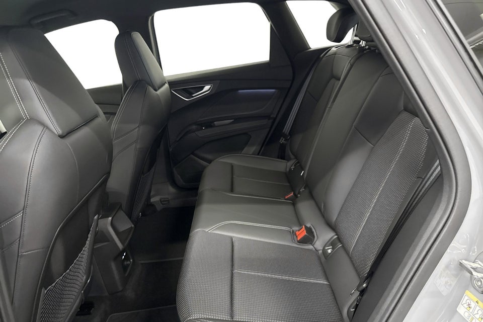 Audi Q4 e-tron performance 5d