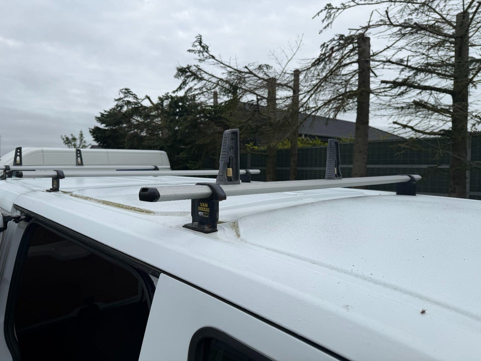 Ford Transit Custom 300 L2 2,0 TDCi 170 Limited aut.