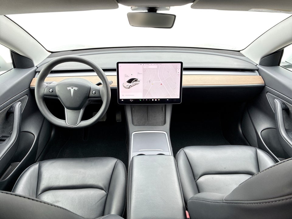 Tesla Model 3 Standard Range+ RWD 4d