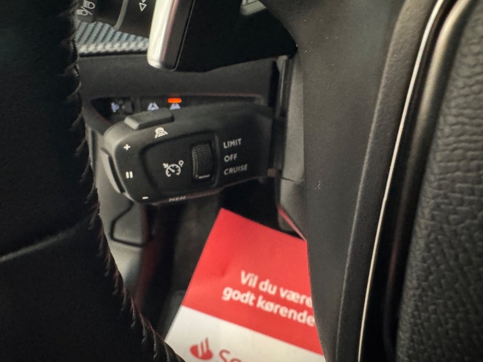 Peugeot 2008 1,2 PureTech 130 Selection Tech EAT8 5d