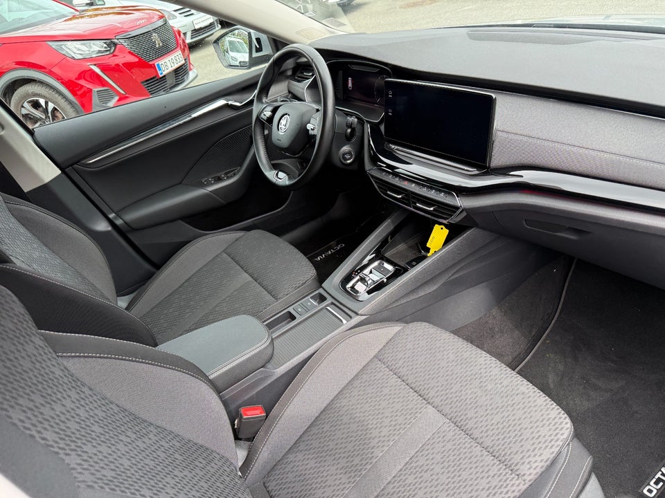 Skoda Octavia 1,4 TSi iV Plus Combi DSG 5d