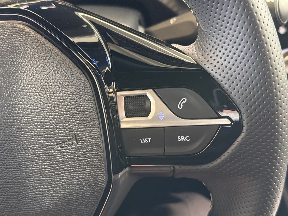 Peugeot e-2008 54 GT Sky 5d